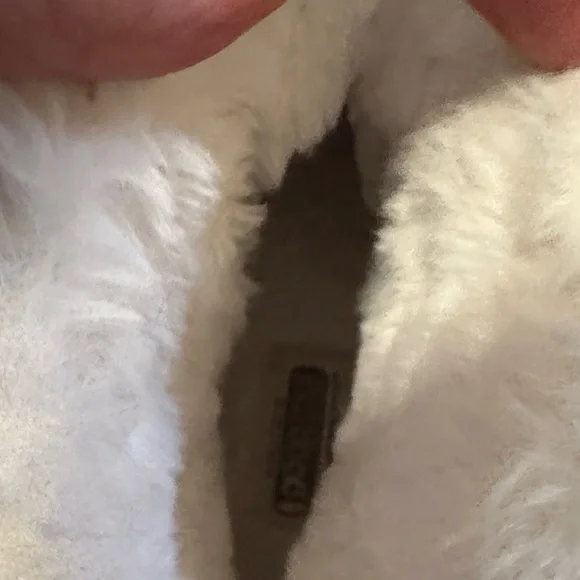 Sketchers Cozy Women's Ankle Boots with Faux Fur Lining NWOT - Picture 7 of 9